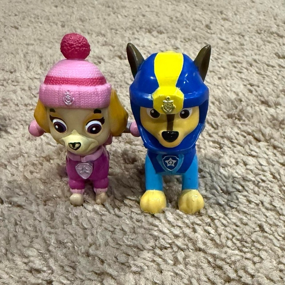 Paw Patrol Action Figures - Blue, Pink, Red - Picture 3 of 5